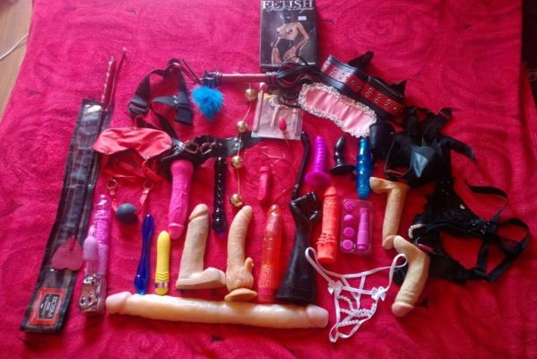 шлюшка БДСМстрапон (Сочи)