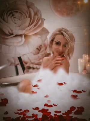 Ксюша, 8 962 884-20-79