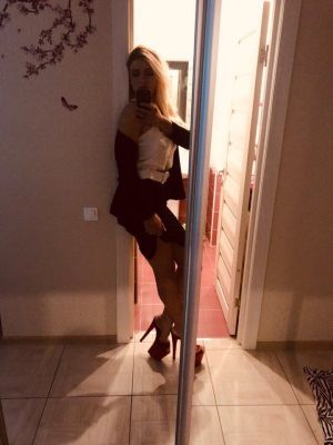 Девушка Елена (Сочи), 8 938 467-97-85