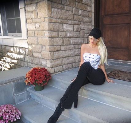 инди Александра