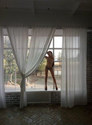 Танюша, 24, Сочи, Центр