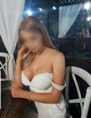 Заказать шлюху на дом в Сочи (Даша, рост: 175, вес: 55)
