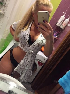 Даша — массаж лингама, классический секс