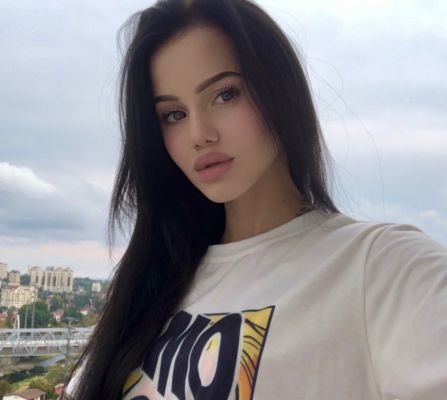 развратная шлюха Виктория