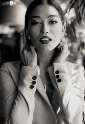 заказать путану в Сочи (Cнежана, 23 лет)